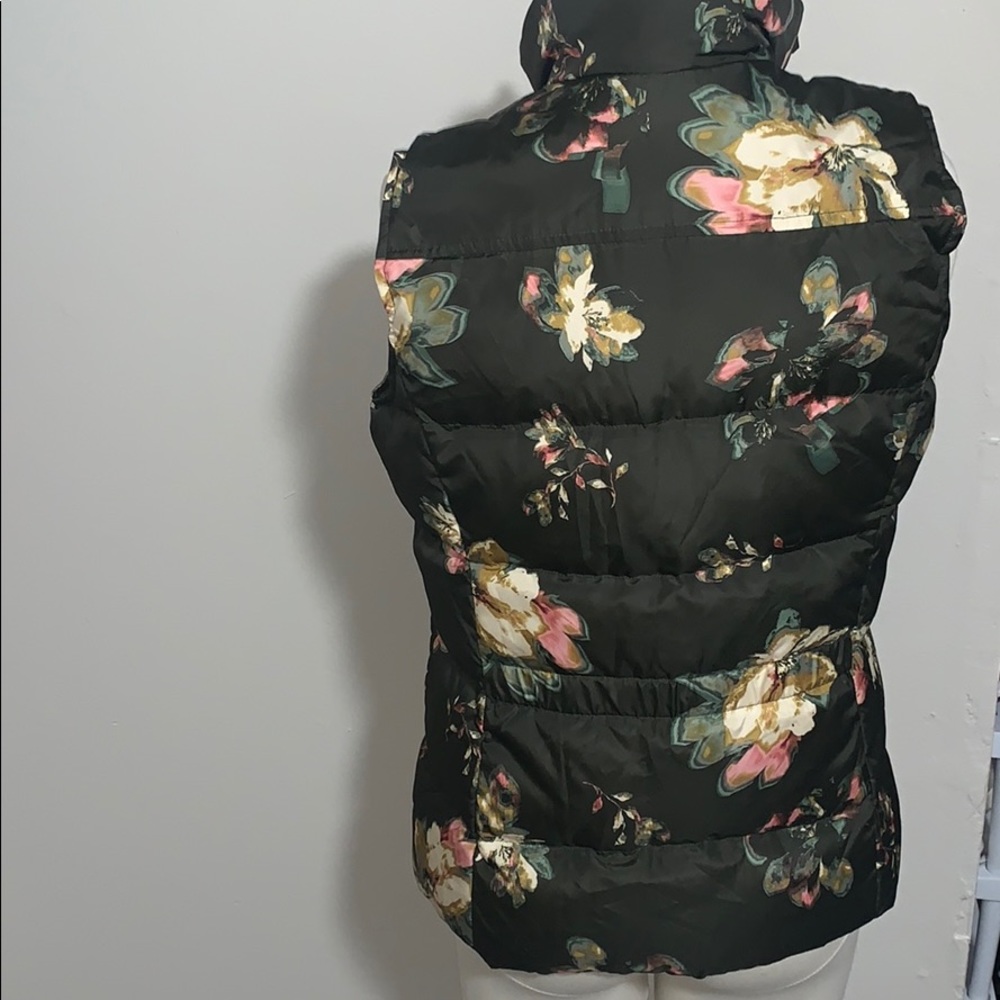 Lands’ End Vest - Picture 2 of 5